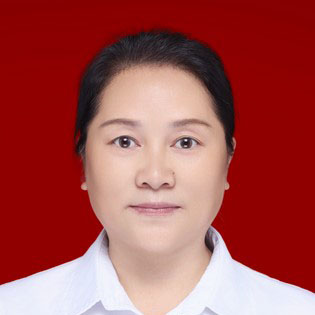 
何翠华